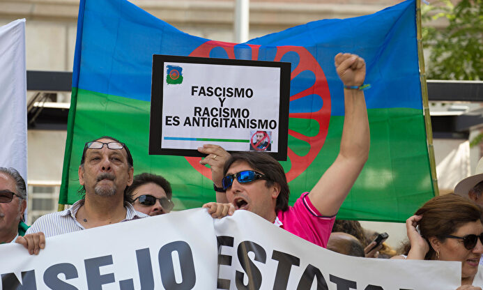 Manifestación de gitanos en Madrid contra Salvini | Alamy