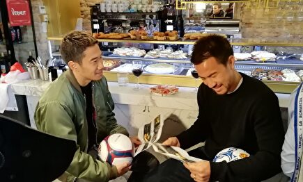 Kagawa y Okazaki tendrán mucho que decir en el devenir de sus clubes | Twitter