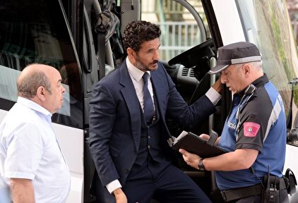 El policía que se atrevió a parar al autobús del Real Madrid