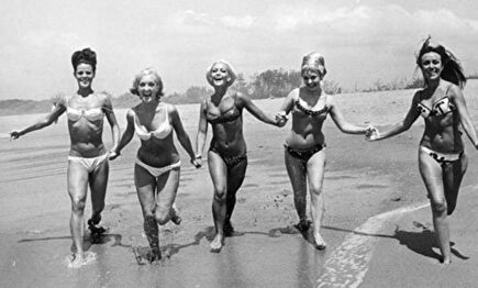 Primeros bikinis en España | Cordon Press