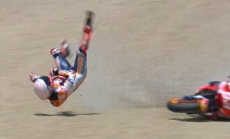 Márquez sufre una fractura en el brazo derecho y tendrá que pasar por el quirófano