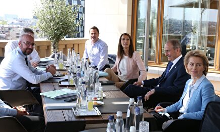 El presidente del Consejo Europeo, Charles Michel y la presidenta de la Comisión Europea, Ursula von der Leyen durante una reunión de la cumbre. | EFE