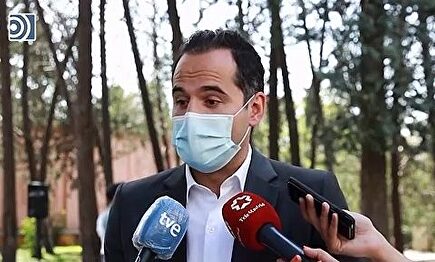 Aguado dice que el aeropuerto sigue siendo "un coladero" para el coronavirus