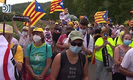 Protesta separatista contra la visita de los Reyes a Poblet