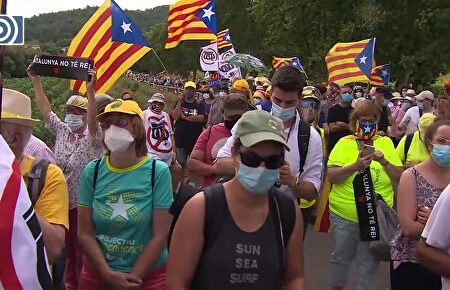 Protesta separatista contra la visita de los Reyes a Poblet