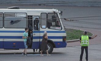 Liberan a todos los rehenes tras doce horas secuestrados en un autobús. | EFE