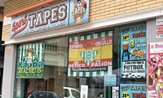 Un propietario de un bar por llevar la bandera española se ha visto obligado a cerrar. | Twitter