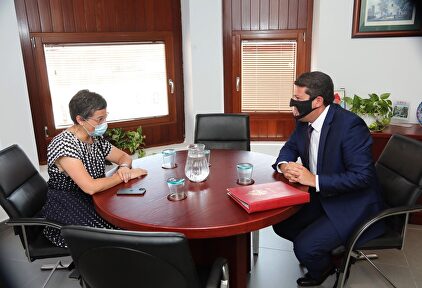 La ministra de Asuntos Exteriores, Arancha González Laya, con el ministro principal de Gibraltar, Fabian Picardo. | EFE