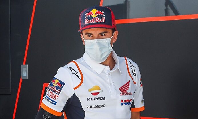 Marc Márquez vuelve a pasar por quirófano por la lesión del húmero derecho | EFE