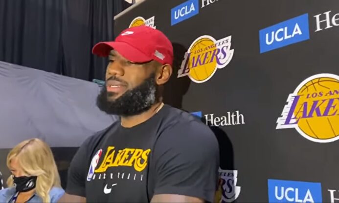Lebron considera Black Lives Matter com una forma de vida | Youtube