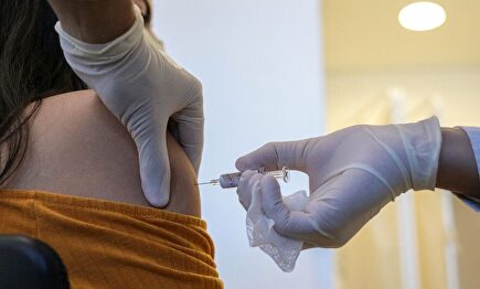 Inicio de la fase 3 de la vacuna de Moderna contra el coronavirus. | EFE