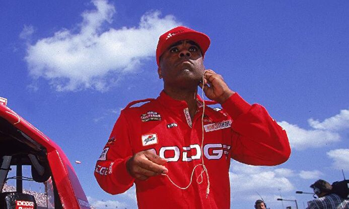 Willy T. Ribbs fue el primer piloto afroamericano de la F1 | Twitter