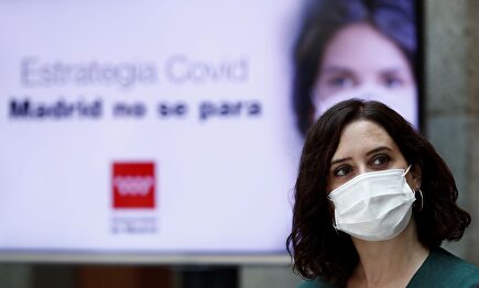 Madrid impone la mascarilla obligatoria. | EFE