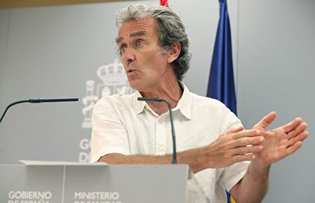 Simón agradece que Bélgica y Reino Unido recomienden no venir a España: "Es un problema que nos quitan"