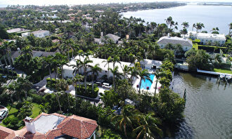 Vista aérea de la propiedad de Palm Beach | Alamy