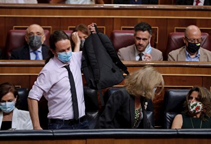 Pablo Iglesias, en la bancada del Gobierno. | EFE