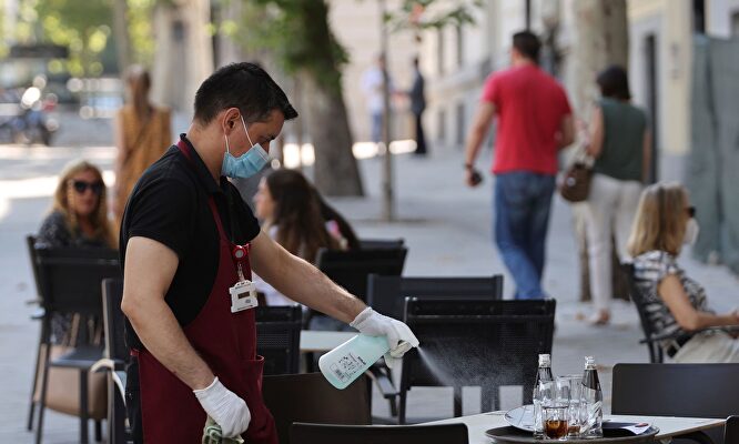 El empleo en el sector servicios experimentó cayó un 6,1% en julio respecto al mismo mes de 2019. | EFE
