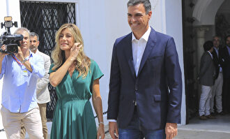 Begoña Gómez y Pedro Sánchez en Sanlúcar en 2018 | Gtres