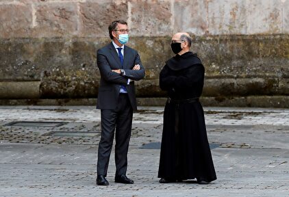 Feijóo a su llegada al Monasterio de Yuso. | EFE