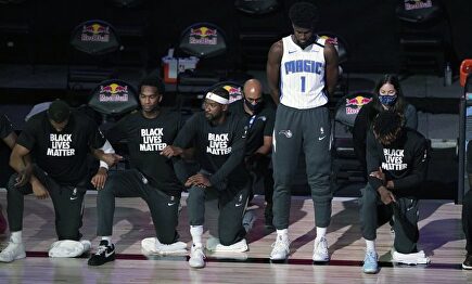 Jonathan Isaac no se arrodilló con sus compañeros | Twitter