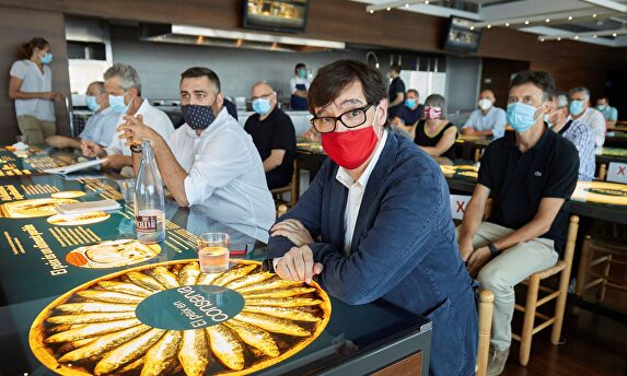 El ministro de Sanidad, Salvador Illa, visita Palamós. | EFE