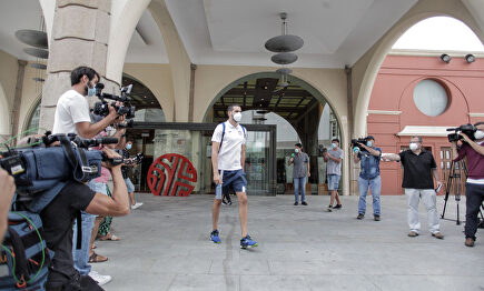 Siete miembros más de la expedición del CF Fuenlabrada reciben el alta epidemiológica | Europa Press