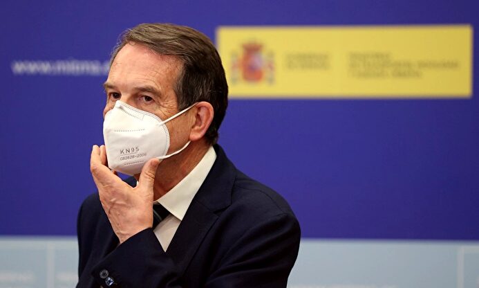 Abel Caballero, con mascarilla | EFE