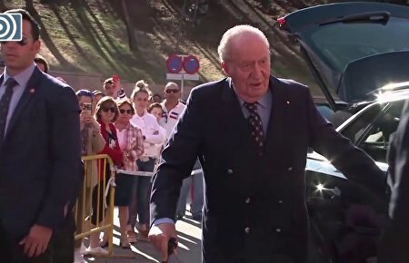 Don Juan Carlos comunica al rey Felipe VI que abandona España