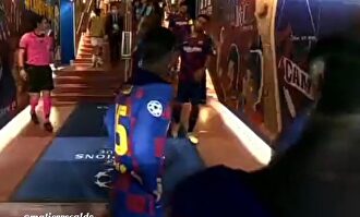 La arenga de Leo Messi en el túnel ante el Nápoles 
