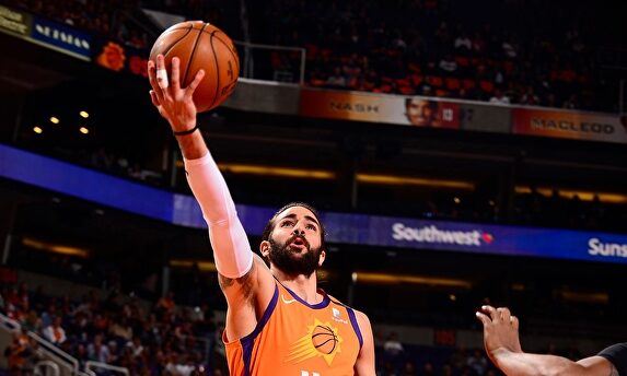 anota una bandeja en un partido de la NBA. | Europa Press