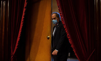 Quim Torra, al inicio de la sesión en el 'Parlament'. | EFE