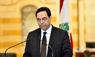 El ya ex primer ministro del Líbano, Hassan Diab, anunciando su dimisión. | EFE