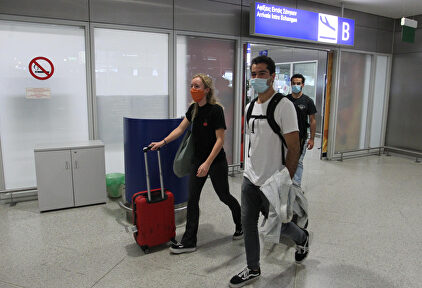 Viajeros en el aeropuerto de Atenas. | EFE