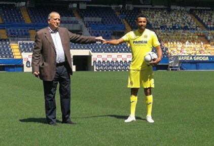 Coquelin en su presentación como jugador del Villarreal | Twitter
