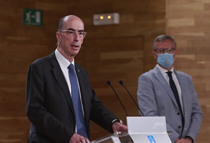 El conselleiro de Sanidade, Jesús Vázquez Almuiña, durante la rueda de prensa | Conchi Paz