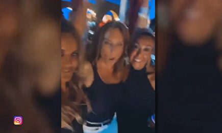 Marta López junto a unas amigas | Telecinco.es
