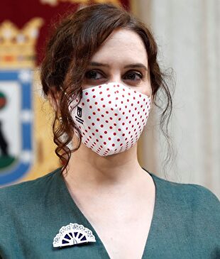 La presidenta de la Comunidad de Madrid, Isabel Díaz Ayuso, asiste a los actos conmemorativos de la festividad de la Virgen de la Paloma. | EFE