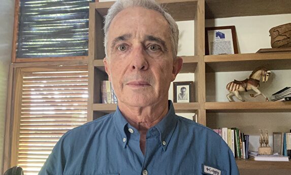 El expresidente de Colombia, Álvaro Uribe. | @AlvaroUribeVel