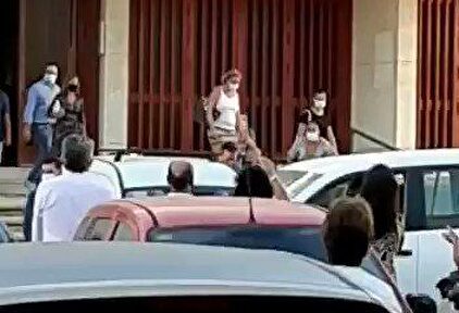 Vecinos de Matalascañas abuchean a Pedro Sánchez: "¡Fuera, sinvergüenza!"