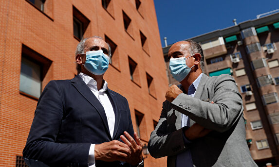 El consejero y el viceconsejero de Sanidad de Madrid. | EFE