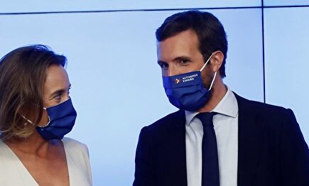 Pablo Casado, este jueves con Ana Pastor, Cuca Gamarra y José Luis Martínez Almeida. | EFE