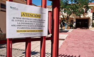 Una de las entradas al CEIP Comuneros de Castilla de Ávila. | EFE