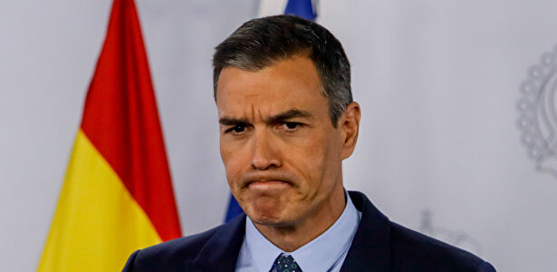 El presidente del Gobierno, Pedro Sánchez, ofrece una rueda de prensa. | Ricardo Rubio (Europa Press)