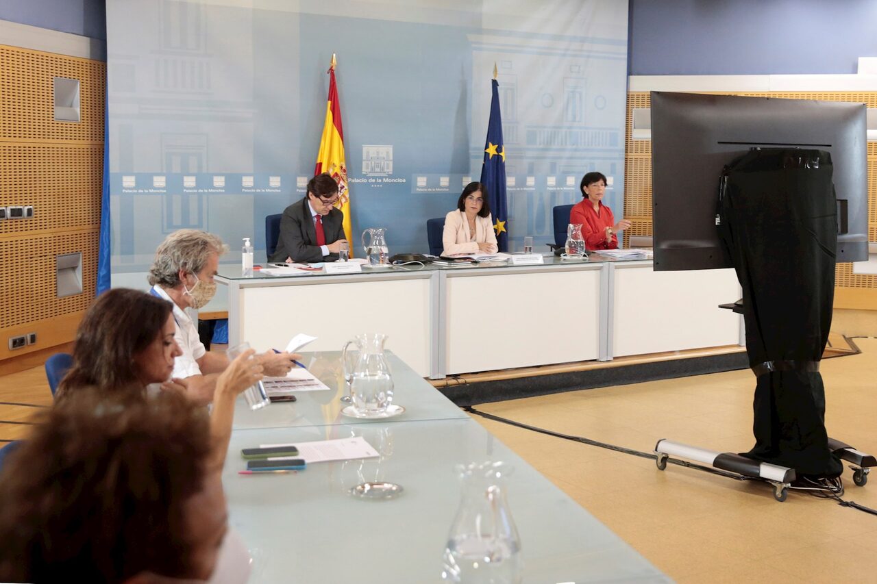 Reunión entre el Gobierno y las comunidades autónomas | EFE