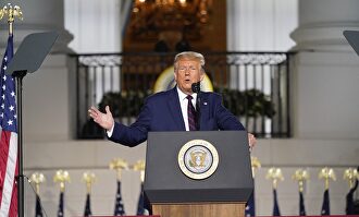 Trump, durante su discurso este jueves en la Casa Blanca. | EFE