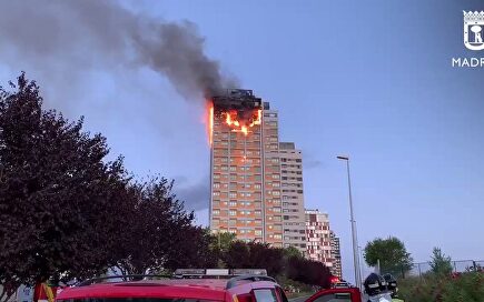 Tremendo incendio en una torre de viviendas de Madrid