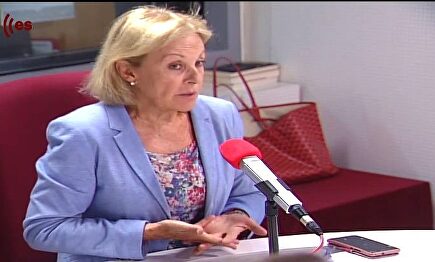 Crónica Rosa: Los nuevos proyectos de Esther Doña