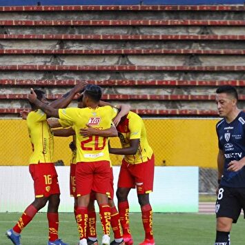 Los futbolistas del Aucas ecuatoriano celebran un gol. | Página web oficial SD Aucas