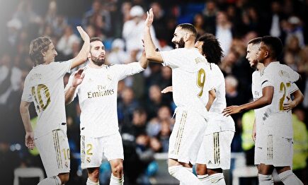 Los futbolistas del Real Madrid celebran un gol. | EFE