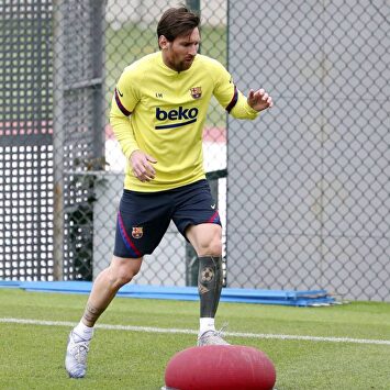 Leo Messi, en un entrenamiento del Barça en la Ciudad Deportiva Sant Joan Despí. | EFE